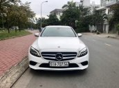 Bán Mercedes C class năm 2018, màu trắng còn mới