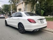 Bán Mercedes C class năm 2018, màu trắng còn mới