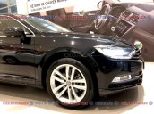 Passat, xe Đức, nhập nguyên chiếc, giảm 177triệu + gói quà tặng đặc biệt 40 triệu khi mua trong tháng này