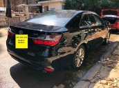 Cần bán lại xe Toyota Camry năm sản xuất 2018, màu đen còn mới