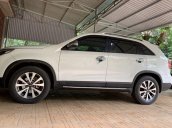 Cần bán Kia Sorento đời 2015, màu trắng