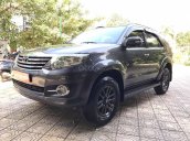 Bán Toyota Fortuner 2.7AT sản xuất cuối 2015, màu ghi đá