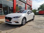 Cần bán Mazda 3 đăng ký lần đầu 2018, màu Trắng xe gia đình giá 586 triệu đồng