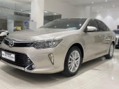 Bán xe Toyota Camry 2.0E model 2018, xe gia đình, sử dụng kỹ và bảo hành chính hãng