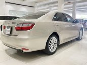 Bán xe Toyota Camry 2.0E model 2018, xe gia đình, sử dụng kỹ và bảo hành chính hãng