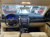 Bán xe Toyota Camry 2.0E model 2018, xe gia đình, sử dụng kỹ và bảo hành chính hãng