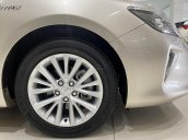 Bán xe Toyota Camry 2.0E model 2018, xe gia đình, sử dụng kỹ và bảo hành chính hãng