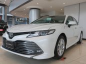 Bán xe Toyota Camry 2.0Q đời 2020, màu trắng