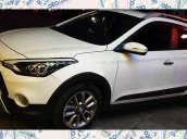 Cần bán Hyundai i20 Active sản xuất 2016, màu trắng, nhập khẩu 