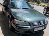 Cần bán lại xe Toyota Camry năm 2001, xe nhập, giá ưu đãi, còn mới