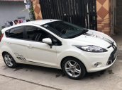 Bán Ford Fiesta sản xuất năm 2014, màu trắng số tự động