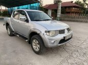 Xe Mitsubishi Triton đời 2011, màu bạc, nhập khẩu số sàn, 275tr