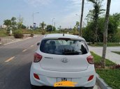 Chính chủ bán Hyundai Grand i10 2015, màu trắng, nhập khẩu