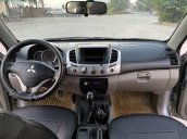 Xe Mitsubishi Triton đời 2011, màu bạc, nhập khẩu số sàn, 275tr