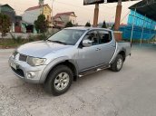 Xe Mitsubishi Triton đời 2011, màu bạc, nhập khẩu số sàn, 275tr