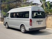 Cần bán gấp Toyota Hiace năm 2016, màu bạc còn mới