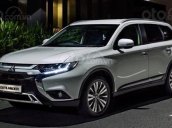 Mitsubishi Outlander 2020 khuyến mãi lớn - giảm 100% phí trước bạ  + quà tặng cực hấp dẫn