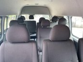 Cần bán lại xe Toyota Hiace năm 2016, màu bạc còn mới