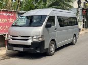 Cần bán lại xe Toyota Hiace năm 2016, màu bạc còn mới