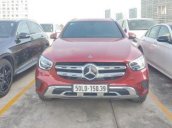 Cần bán Mercedes-Ben GLC-Class sản xuất 2020, màu đỏ, giá tốt, xe mới mua siêu lướt