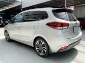 Bán xe Kia Rondo MT 2018, màu bạc