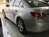 Cần bán lại xe Chevrolet Cruze năm sản xuất 2012, màu bạc, số tự động