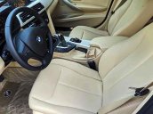 Bán ô tô BMW 320i năm 2012, màu đỏ, xe nhập 