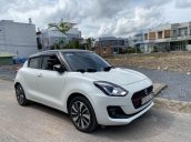 Bán Suzuki Swift đời 2019, màu trắng, nhập khẩu nguyên chiếc chính chủ