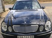 Cần bán gấp Mercedes E class sản xuất năm 2004 còn mới, 220 triệu