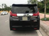 Bán Toyota Alphard sản xuất 2016, màu đen còn mới