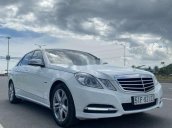 Bán xe Mercedes E250 năm 2010, màu trắng, nhập khẩu nguyên chiếc