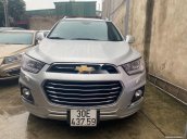 Cần bán xe Chevrolet Captiva sản xuất năm 2017, màu bạc còn mới