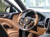 Bán ô tô Porsche Cayenne năm 2015, màu đen còn mới