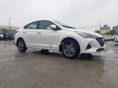 Cần bán xe Hyundai Accent 2021, màu trắng, giá tốt