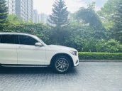 Bán xe Mercedes-Benz GLC300 trắng siêu chất