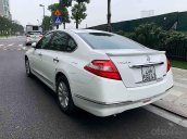 Bán Nissan Teana năm sản xuất 2009, màu trắng, 375tr