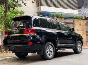 Xe Toyota Land Cruiser năm sản xuất 2016, màu đen, nhập khẩu nguyên chiếc