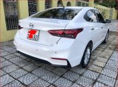 Bán Hyundai Accent đời 2018, màu trắng chính chủ