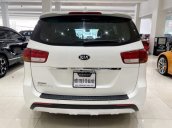 Cần bán lại xe Kia Sedona năm sản xuất 2016, màu trắng còn mới, 760tr