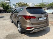 Cần bán xe Hyundai Santa Fe đời 2017, màu nâu giá cạnh tranh