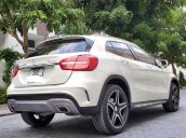 Bán nhanh chiếc Mercedes GLA250 4Matic đời 2016 giá tốt