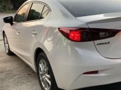 Bán Mazda 3 năm sản xuất 2017, màu trắng