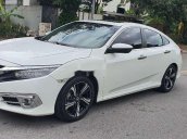 Cần bán lại xe Honda Civic sản xuất 2017, màu trắng, nhập khẩu