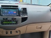 Cần bán xe Toyota Fortuner V 2.7 AT 4×2 sản xuất năm 2013, màu bạc  