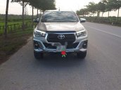 Bán Toyota Hilux 2018, màu bạc, nhập khẩu