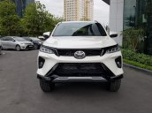 Xe Toyota Fortuner 2.4G 4x2 AT Legender 2020