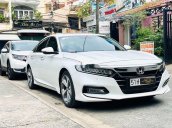 Bán ô tô Honda Accord 2020, màu trắng, xe nhập chính chủ