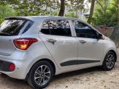 Chính chủ bán lại xe Hyundai Grand i10 đời 2018, màu bạc