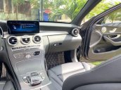 Cần bán lại xe Mercedes C class sản xuất năm 2019, màu đen còn mới