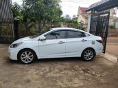 Bán gấp chiếc Hyundai Accent đời 2012 giá thấp, động cơ ổn định